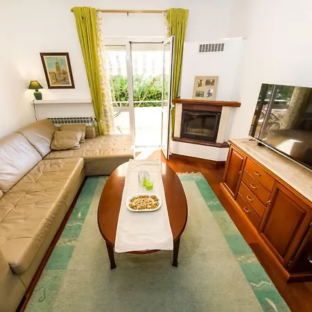 Mihael Apartment